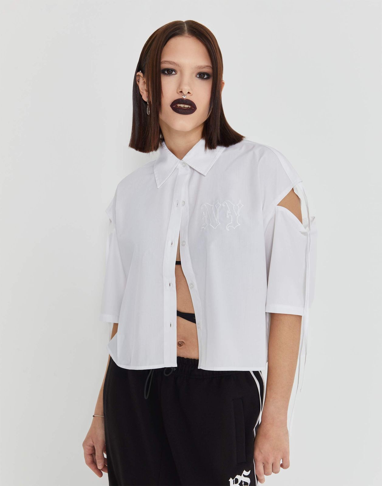 

Рубашка для девочки Gloria Jeans GWT003603 белый 16-18л/170, GWT003603