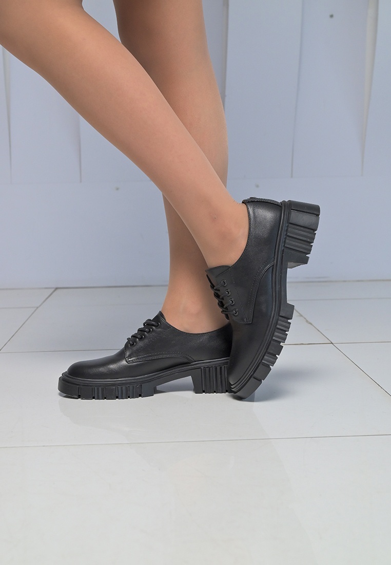 

Полуботинки женские T.Taccardi K1145LC-1J черные 41 RU, Черный, K1145LC-1J