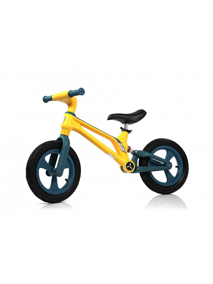 Детский беговел RIVERTOYS М002БХ c надувными колесами, желтый rivertoys детский электромотоцикл z111zz белый