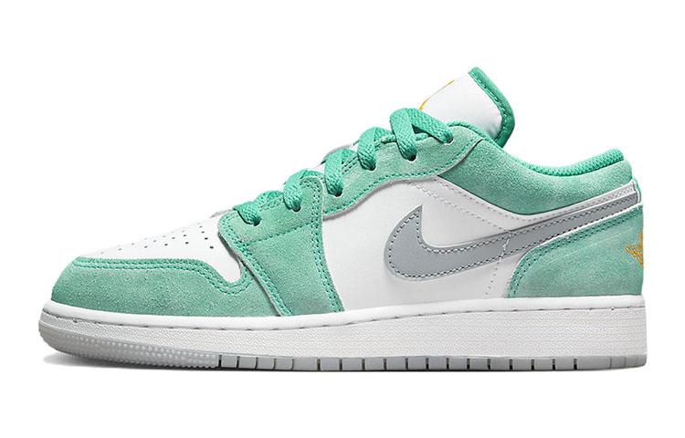 

Кеды унисекс Jordan Air Jordan 1 Low SE New Emerald GS зеленые 38.5 EU, Зеленый, Air Jordan 1 Low SE New Emerald GS