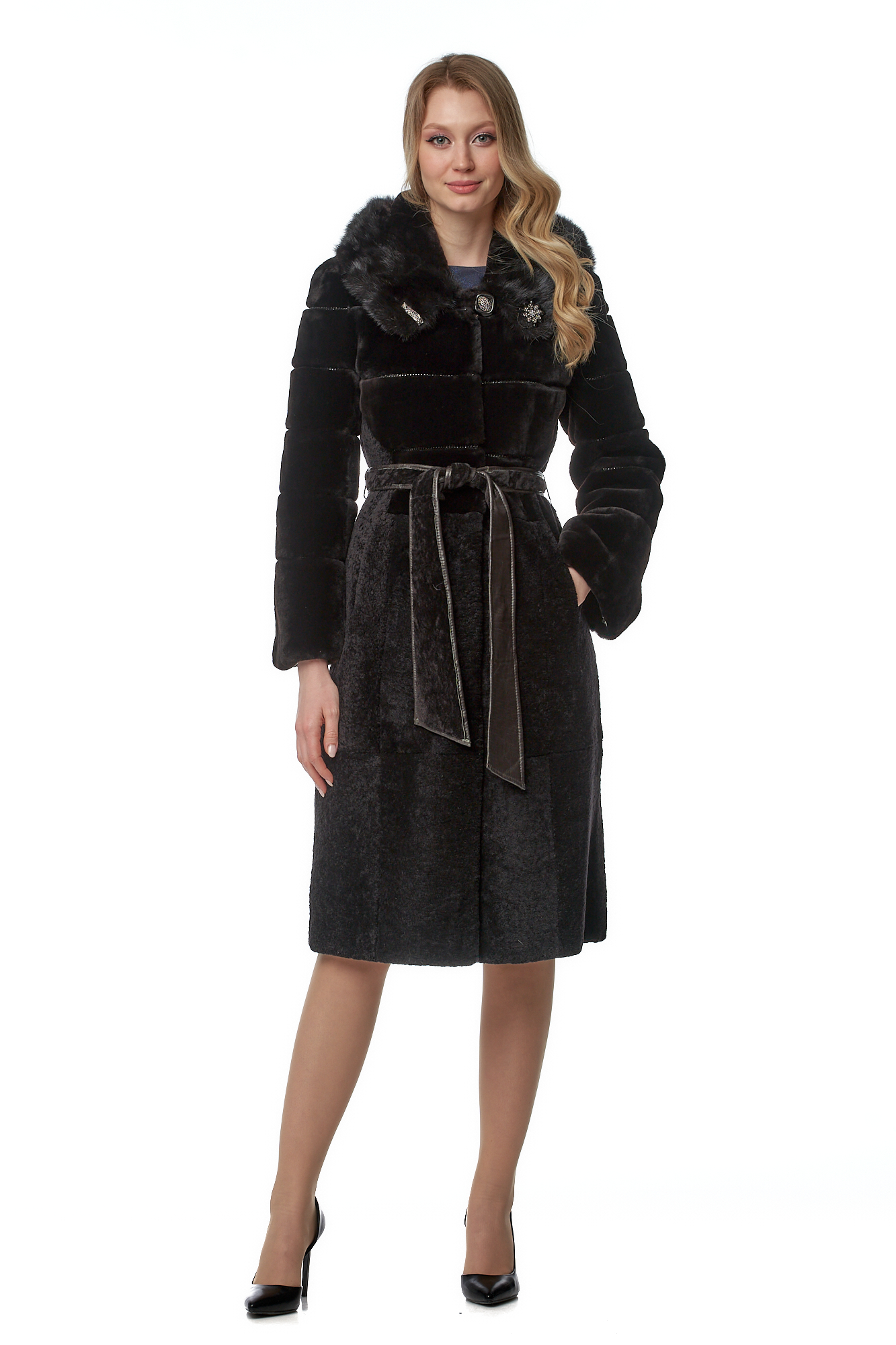 

Шуба женская МОСМЕХА 8020564 коричневая 40 RU, Коричневый, 8020564