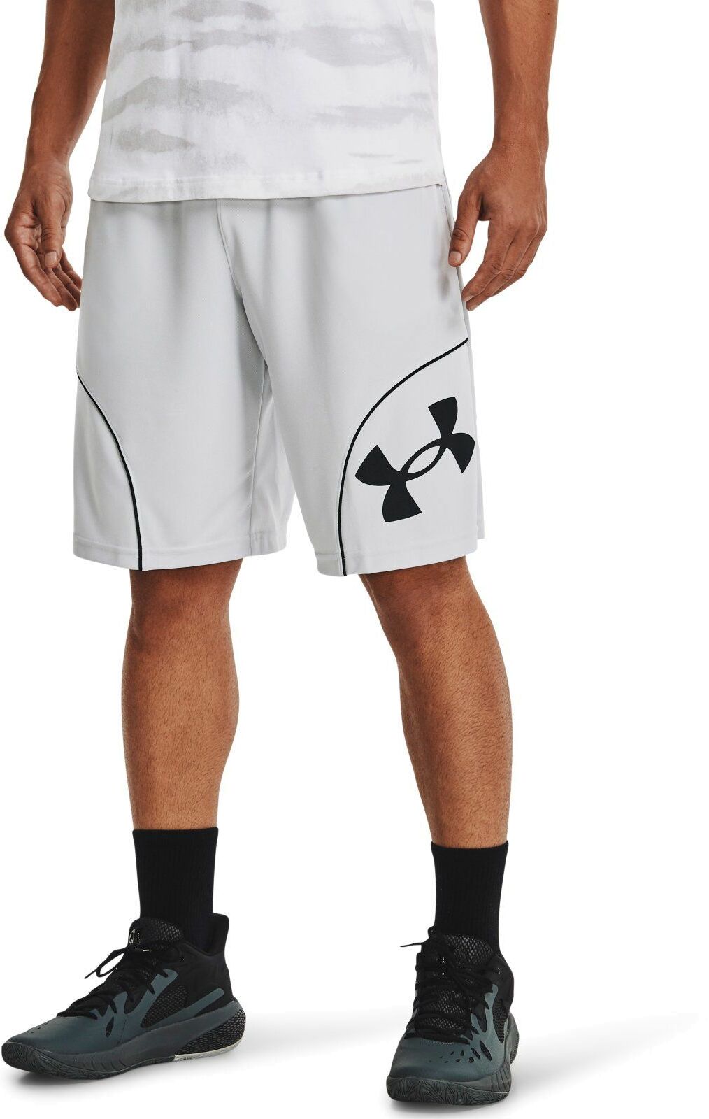 Спортивные шорты мужские Under Armour UA Perimeter 11'' Short белые 3XL