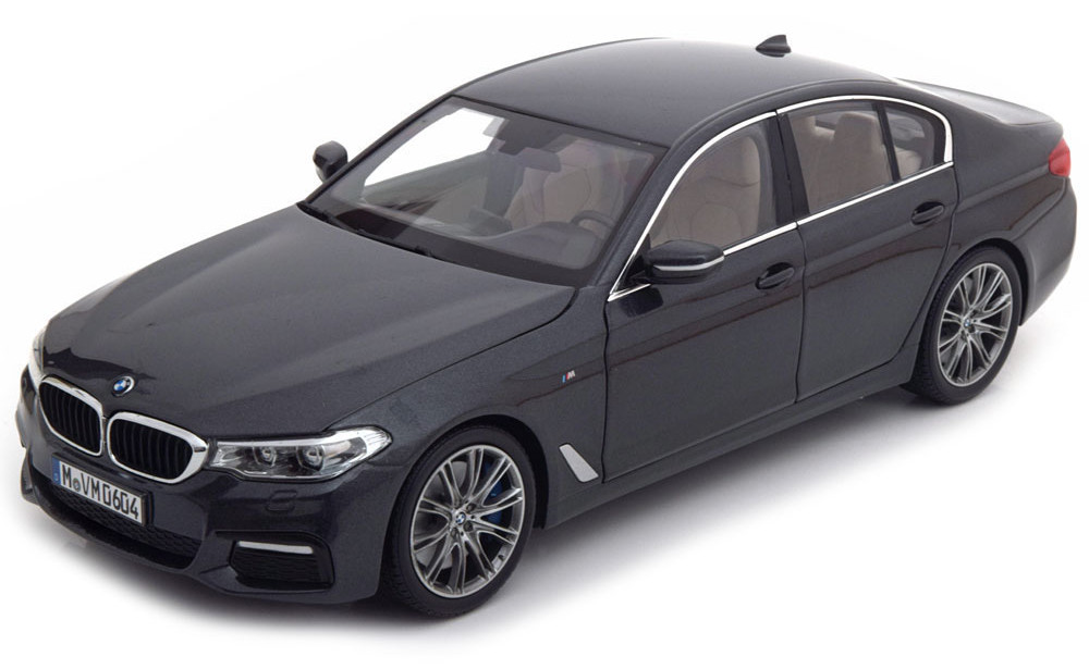 

Коллекционная модель BMW 80432413789