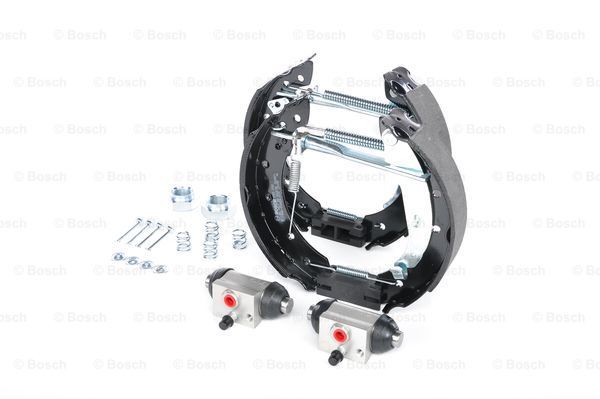 

Комплект тормозных колодок BOSCH 0 204 114 548
