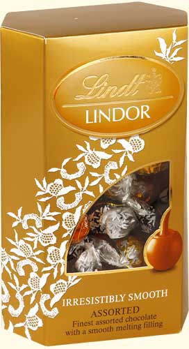 фото Шоколадный набор lindt lindor ассорти irresistibly smooth 337 г