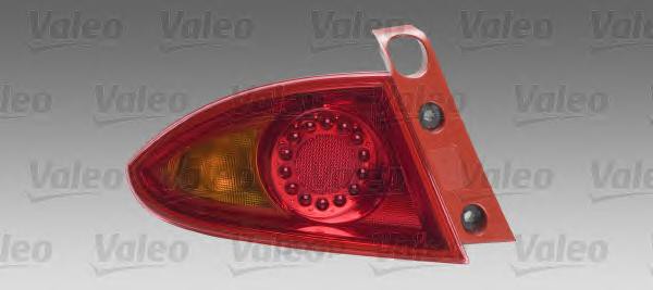 

Фара передняя Valeo 044075