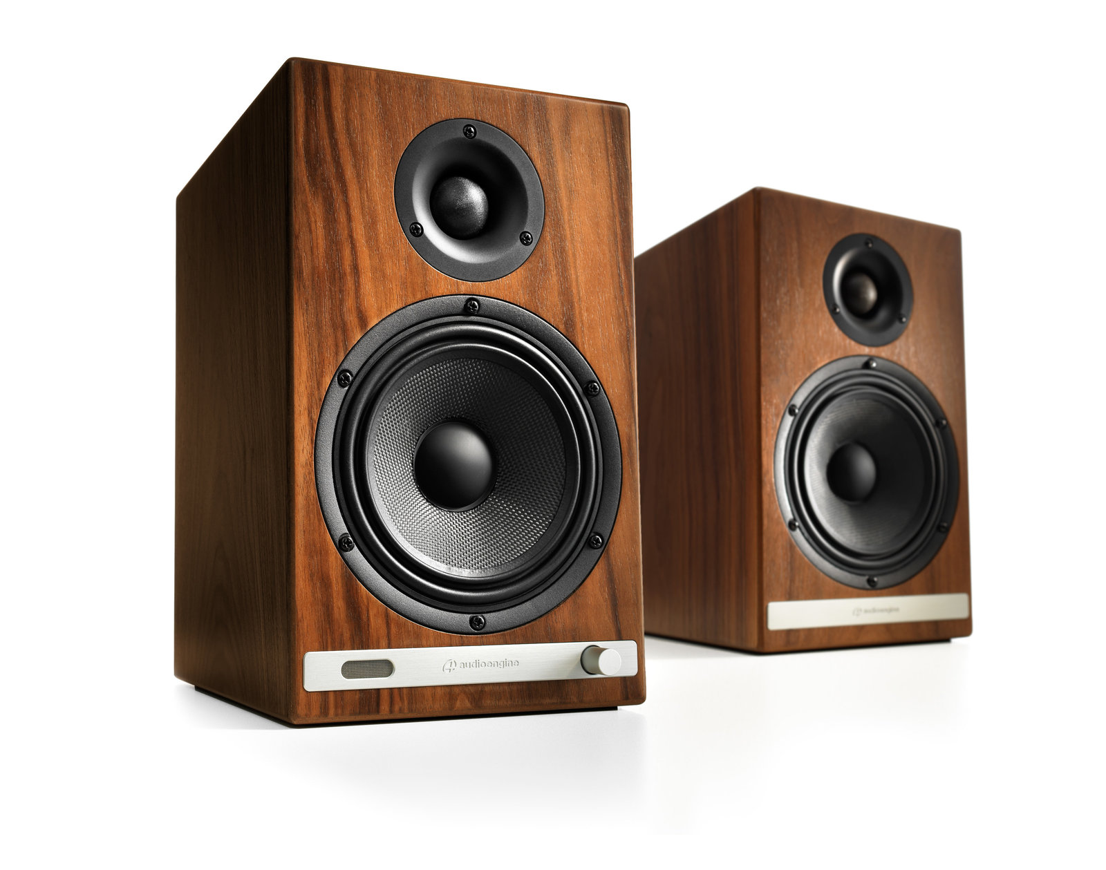 фото Акустическая система audioengine hd6 walnut