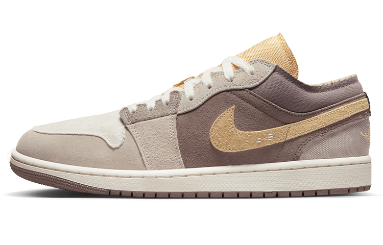 

Кеды унисекс Jordan Air Jordan 1 Low Taupe Hazet коричневые 42.5 EU, Коричневый, Air Jordan 1 Low Taupe Hazet