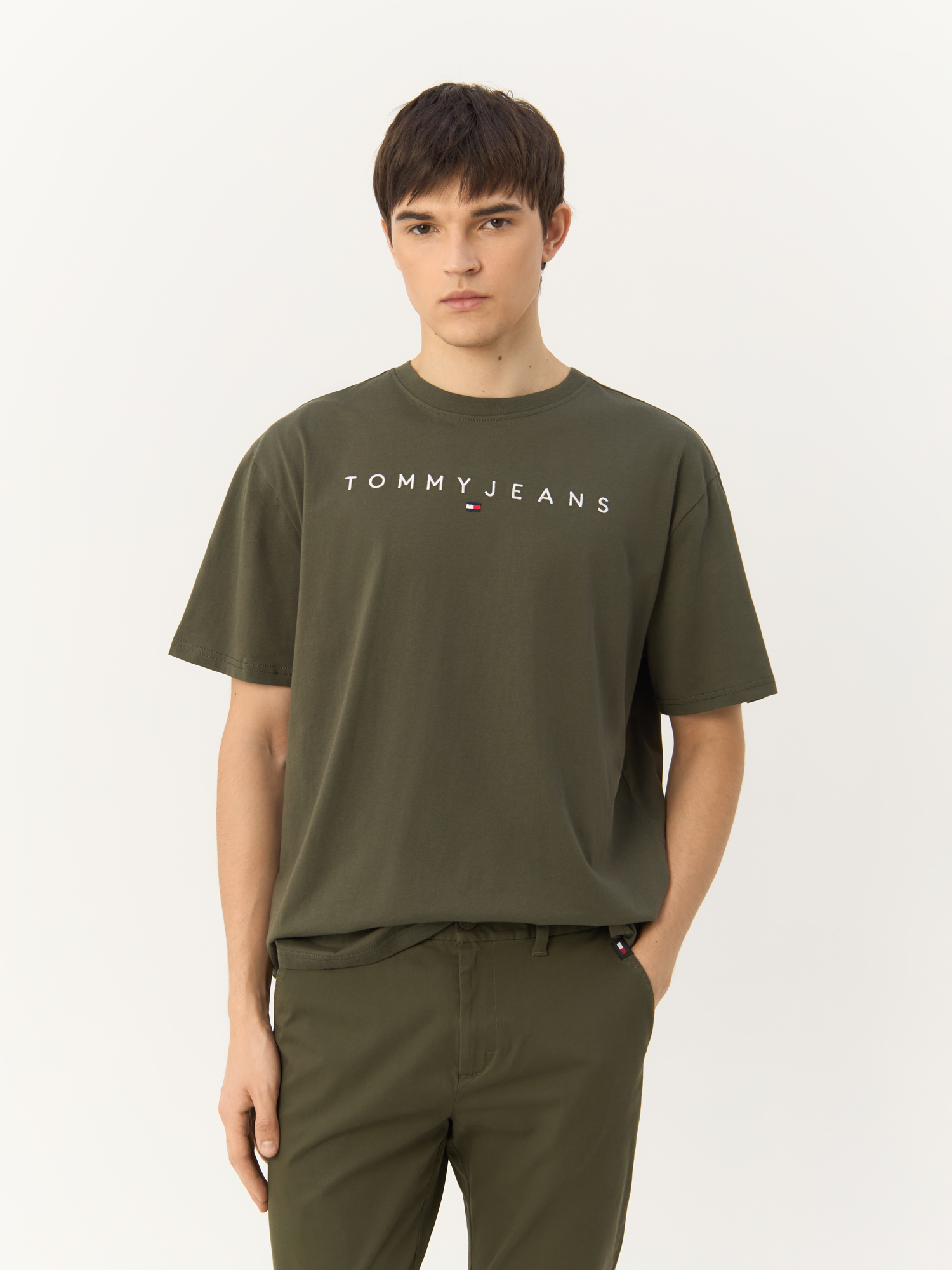 

Футболка мужская Tommy Jeans DM0DM17993 зеленая M, Зеленый, DM0DM17993