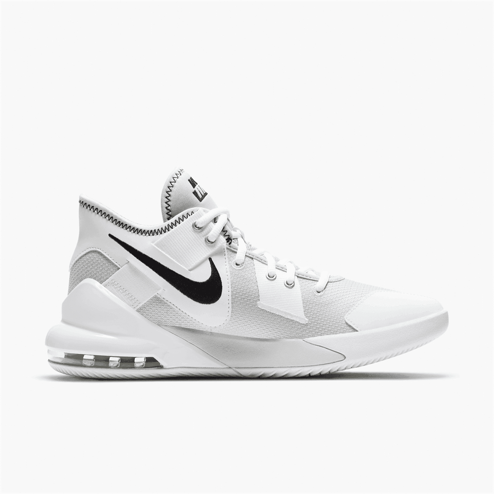 

Кроссовки мужские Nike Impact CQ9382 белые 11.5 US, Impact CQ9382