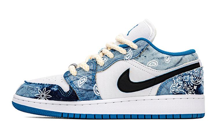 

Кеды унисекс Jordan Air Jordan 1 Low Washed Denim GS голубые 39 EU, Голубой, Air Jordan 1 Low Washed Denim GS