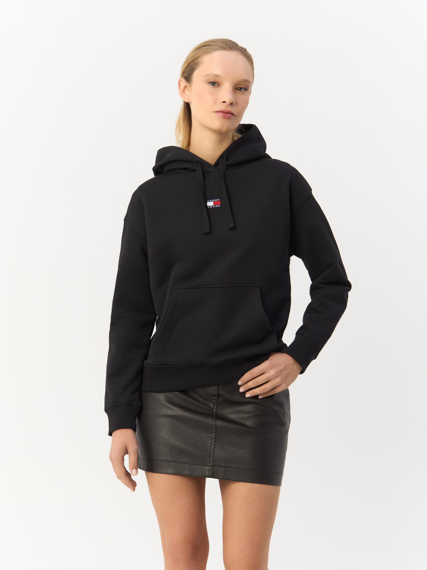 

Худи женское Tommy Jeans DW0DW17326 черное S, Черный, DW0DW17326