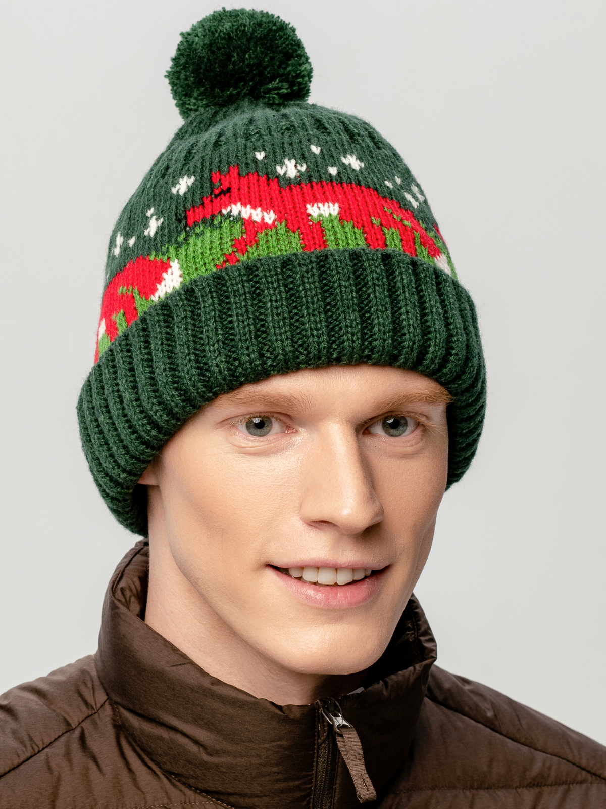 

Шапка бини унисекс Scandica Foxes зеленая/гвоздичная, one size, Foxes
