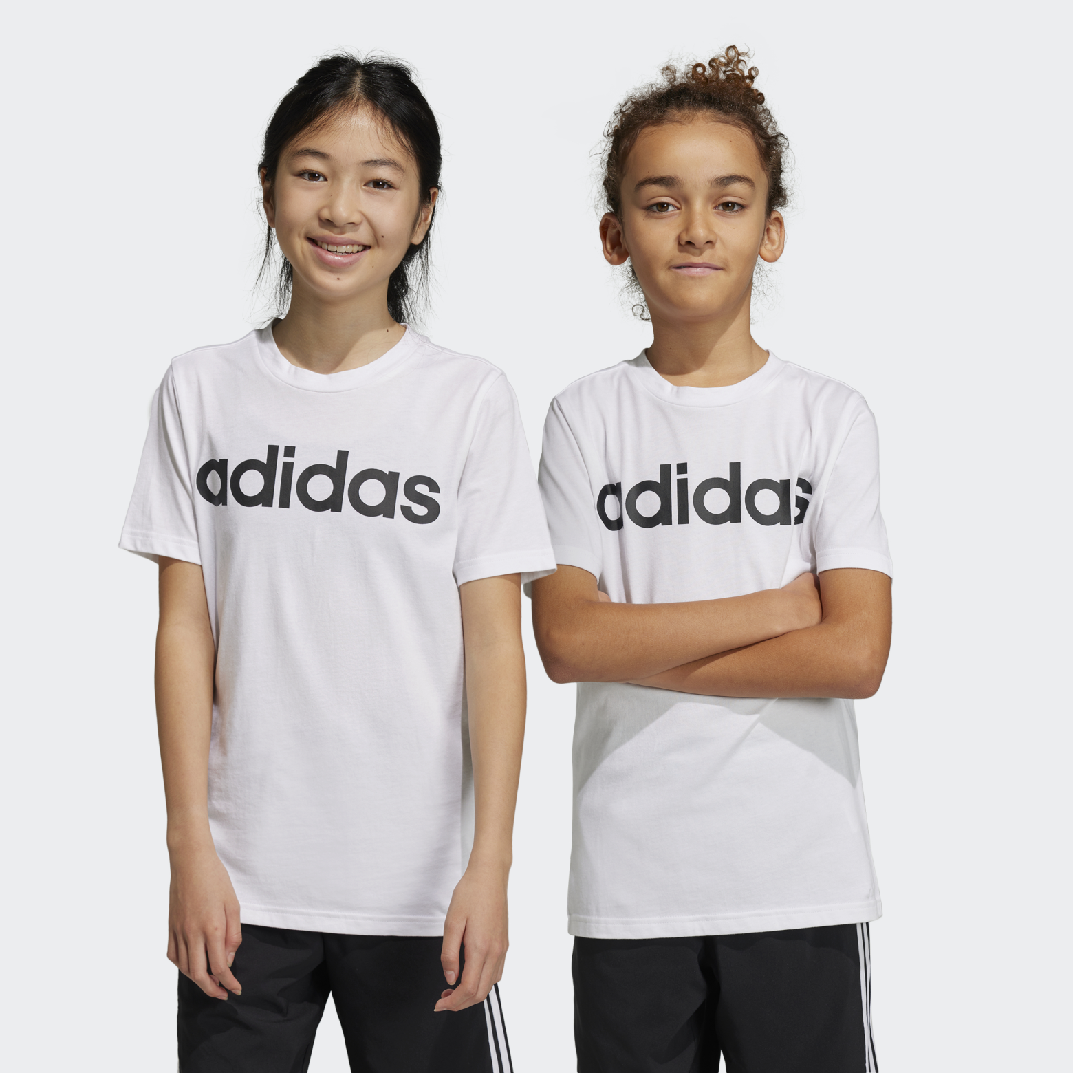 

Футболка Adidas для мальчиков, IC9969, чёрная 001A, размер 128, Белый, Essentials Linear Logo