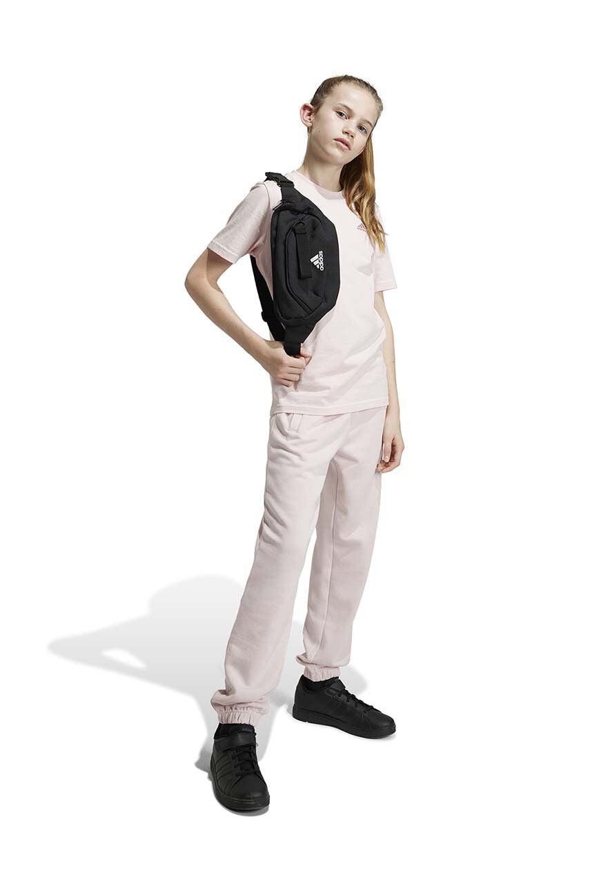 

Футболка Adidas для мальчиков, IW0874, розовая AFB1, размер 128, Розовый, U SL TEE