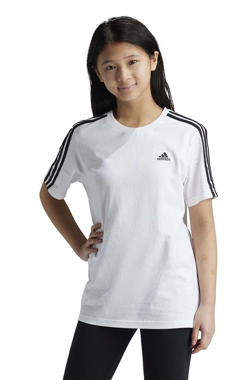 

Футболка Adidas для мальчиков, IY5018, чёрная 001A, размер 128, Белый, Essentials 3-Stripes