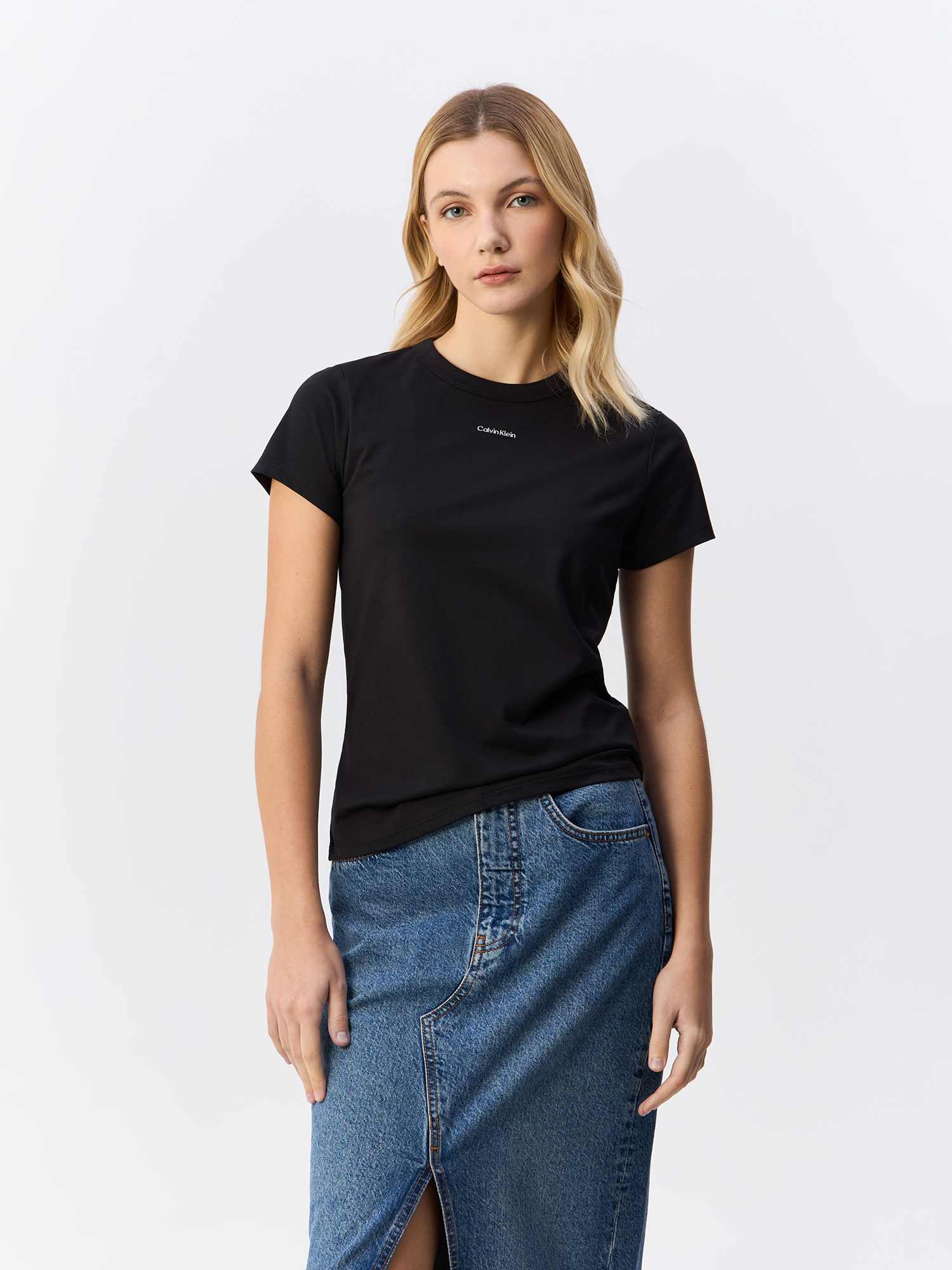 

Футболка женская Calvin Klein K20K207212 черная S, Черный, K20K207212