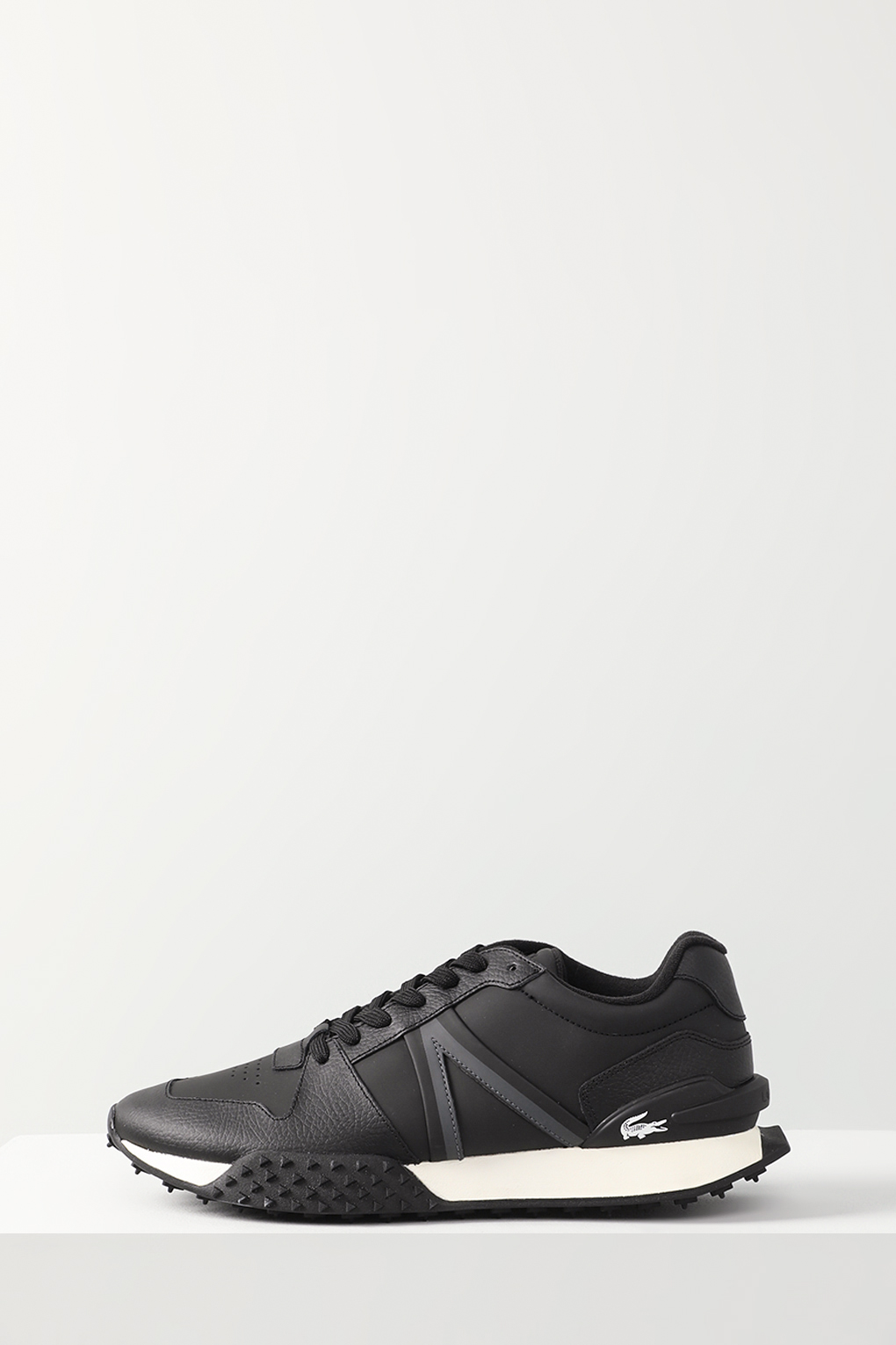 

Кроссовки мужские Lacoste 747SMA011 черные 10.5 US, Черный, 747SMA011