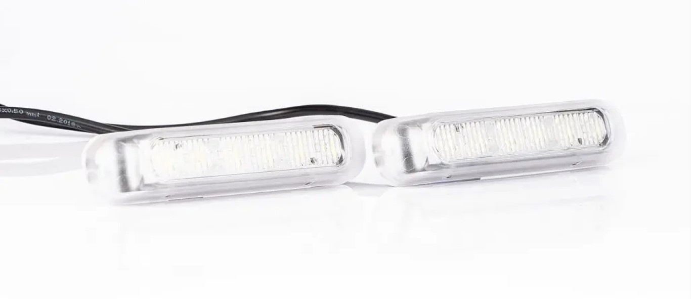 FT-300 LED_к-т дневных ходовых огней! LED, 132,7х35,4 с проводом 3,5м\ Universal