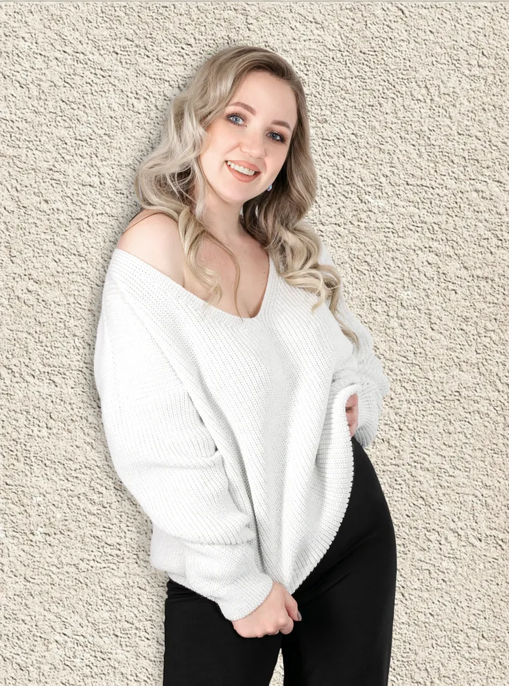 Пуловер женский Rovental 423 белый 52-56 RU