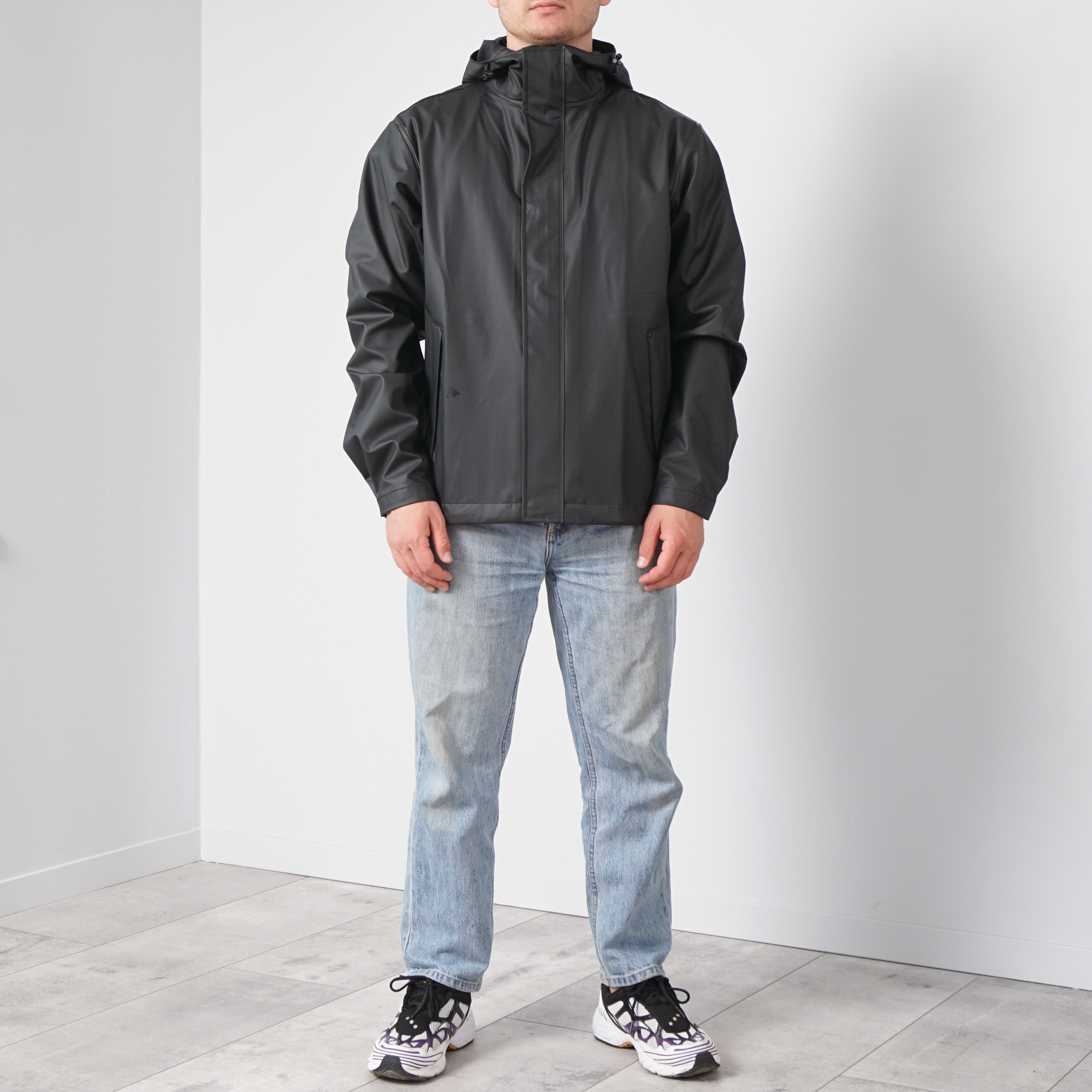 фото Ветровка мужская helly hansen 53267-990 черная s