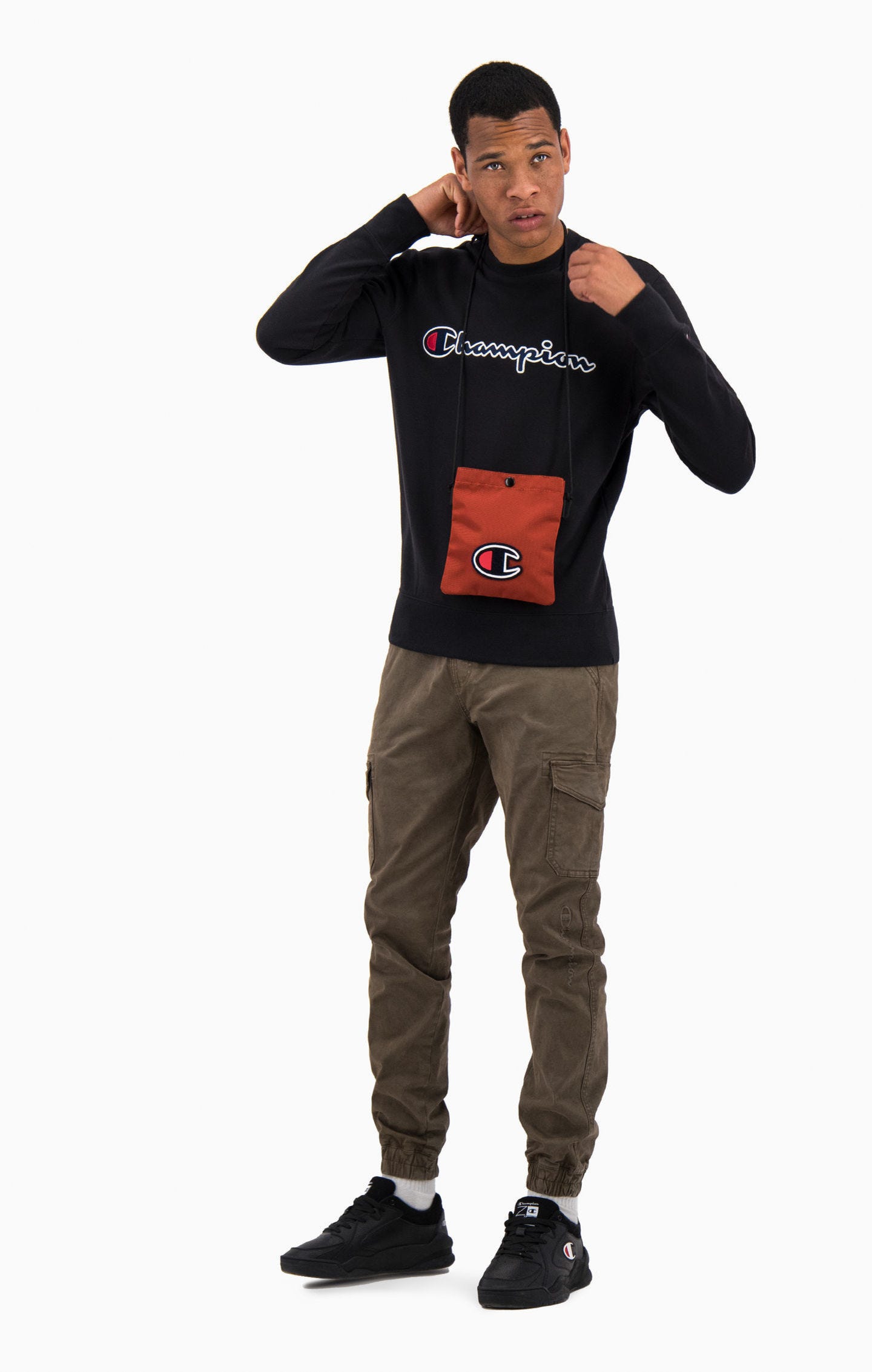 

Свитшот женский Champion 214720-NBK черный M, 214720-NBK