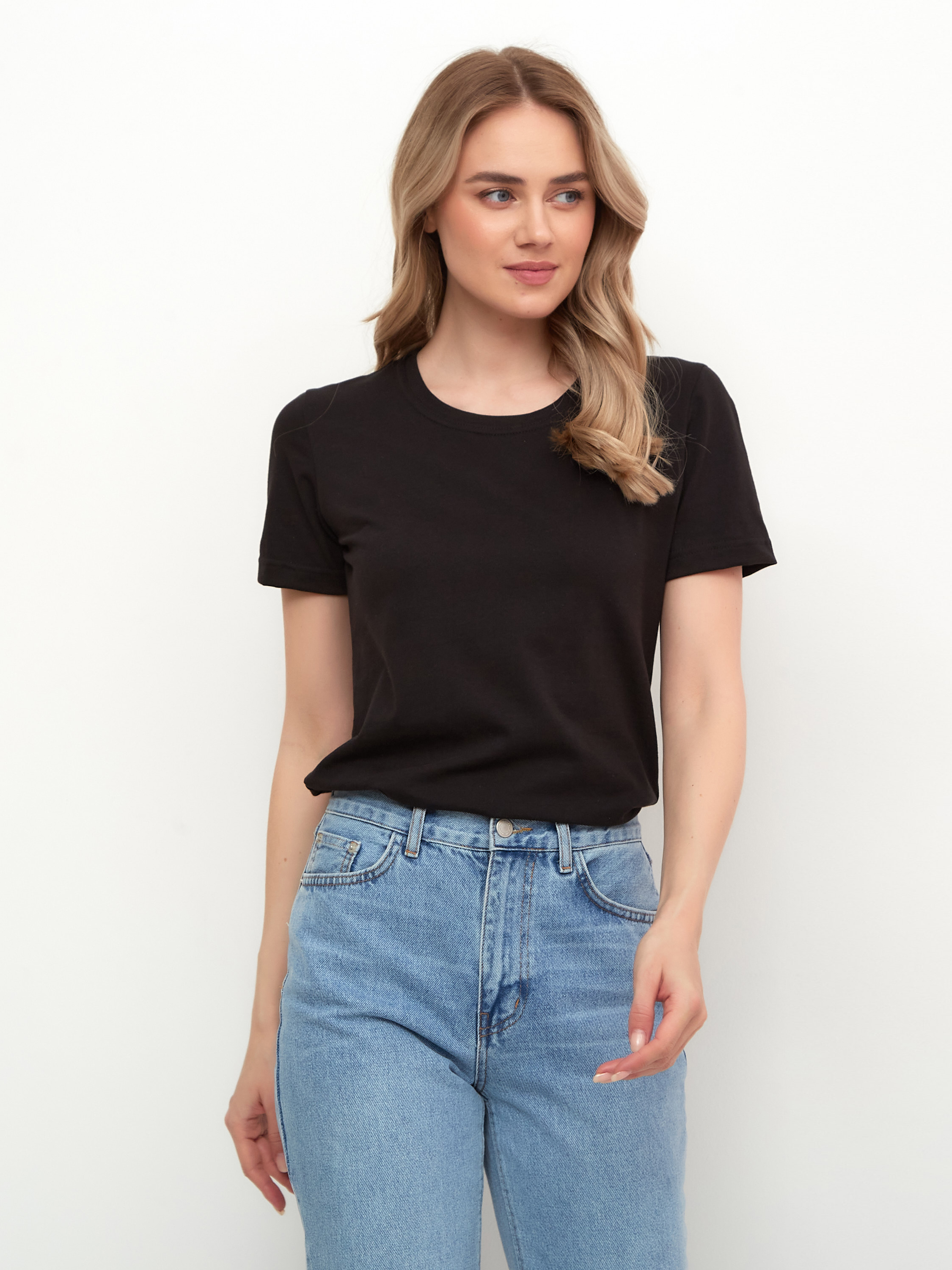 

Футболка женская Marco Bonne` MB0903-1- черная 44 RU, MB0903-1-