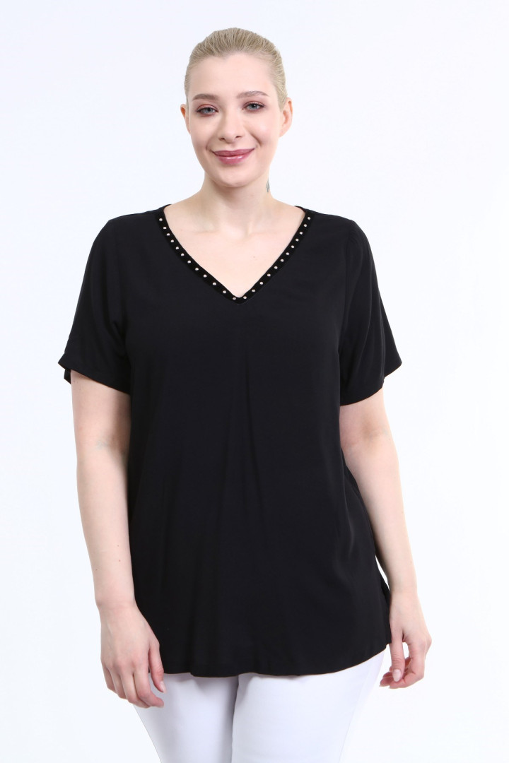

Блуза женская My Line Moda 1372 черная 46 RU (товары доставляются из-за рубежа), 1372