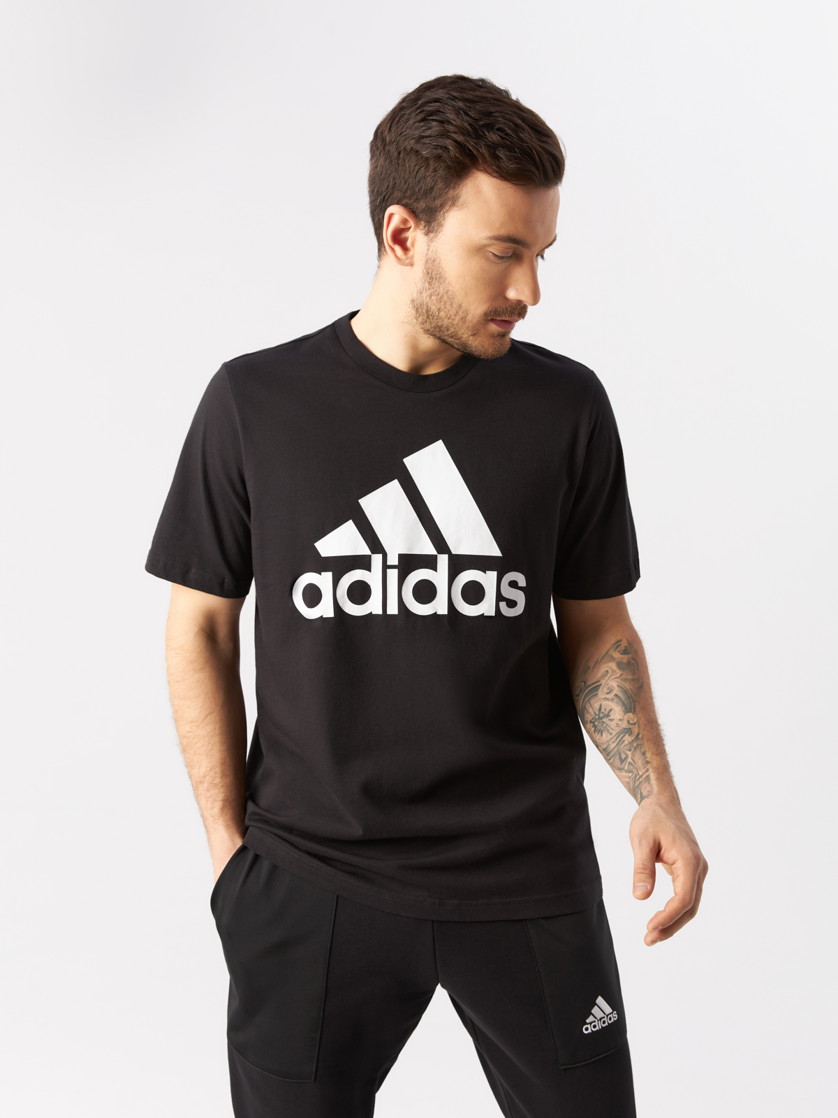 Футболка мужская Adidas Essentials Big Logo GK9120 черная L 4464₽