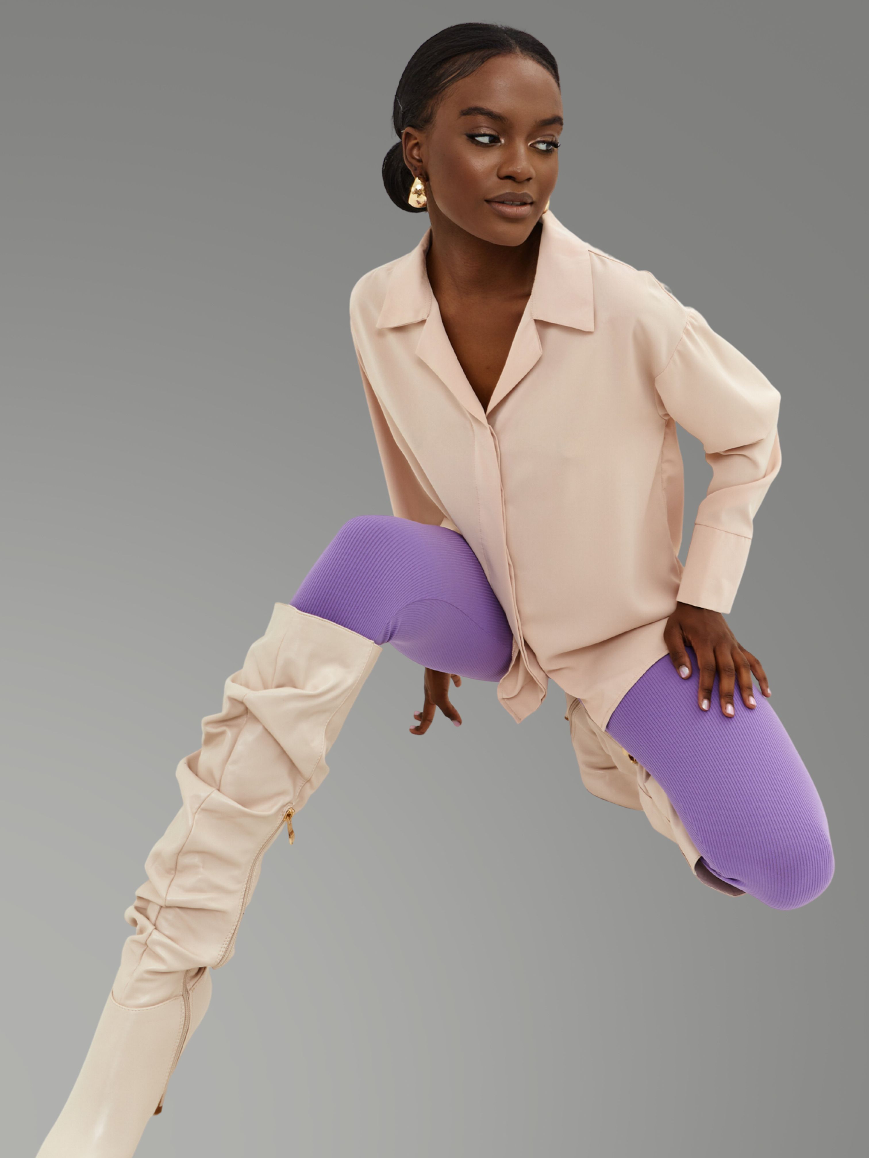 Блуза женская Wellmarts классическая бежевая 42 RU