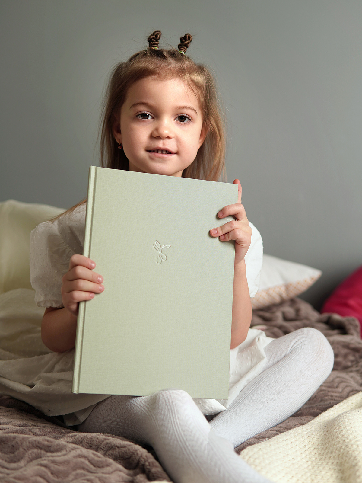 Альбом для новорожденного O' live book Минималистичный бэбибук