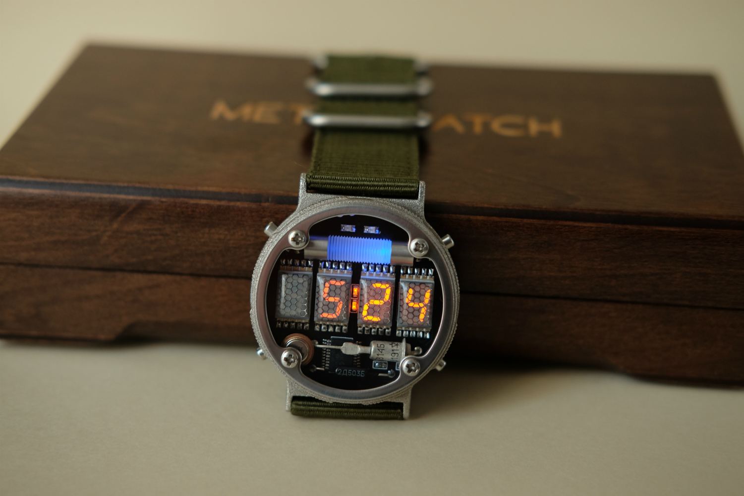 

Наручные часы мужские Metrowatch 20, 20