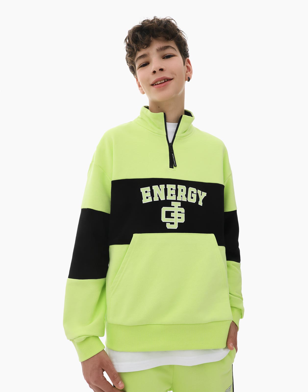 Свитшот Energy для мальчика Gloria Jeans BAC009624 светло-зеленый/черный 5-6л/116