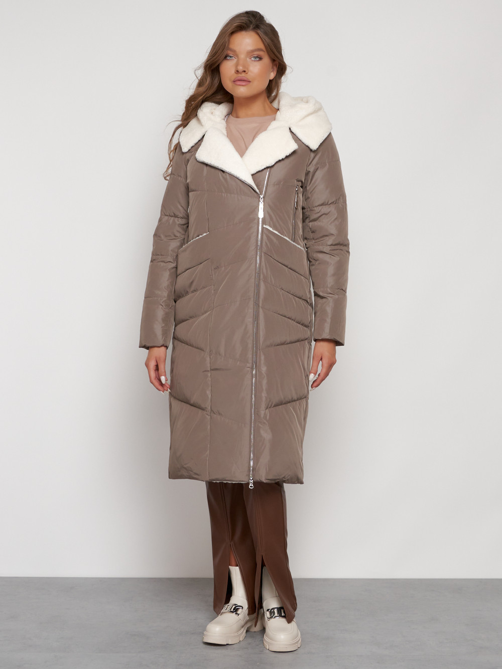 Пальто женское MTFORCE 132255 коричневое 5XL