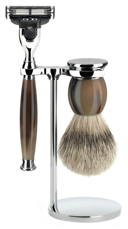 

Бритвенный набор MUEHLE Sophist натуральный рог, барсучий ворс Silvertip, бритва Mach3