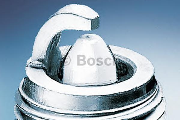 

Свеча зажигания Bosch 0242240521
