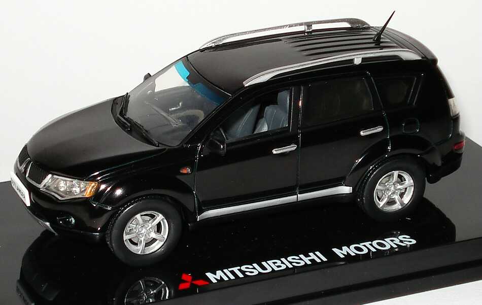 Модель автомобиля Mitsubishi MME50682 a type 1:43