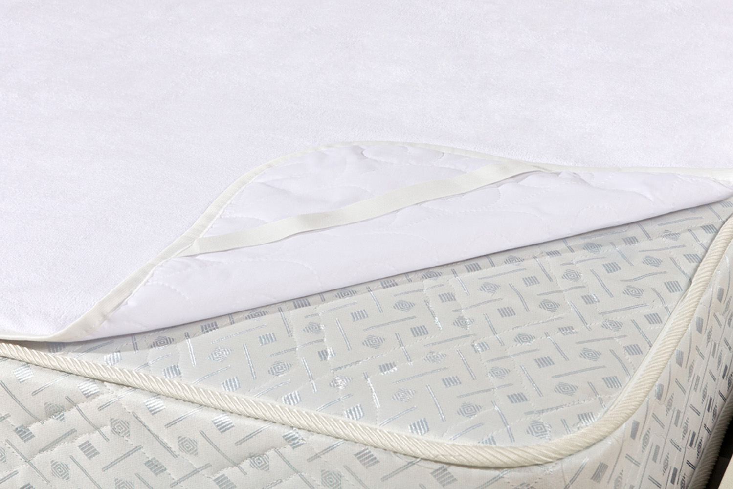 фото Наматрасник водонепроницаемый comfort liana 160х200, цвет белый, тм primavelle