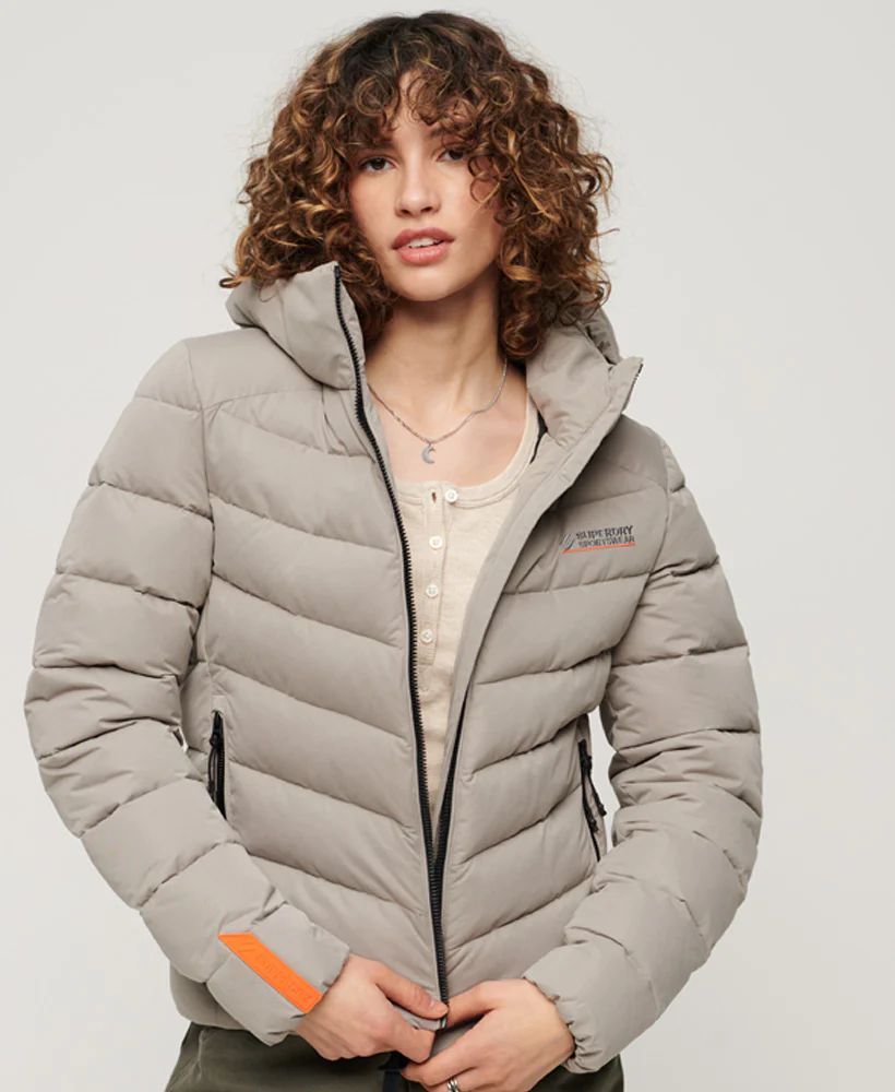 

Куртка женская Superdry W5011594A серая 12 UK, Серый, W5011594A