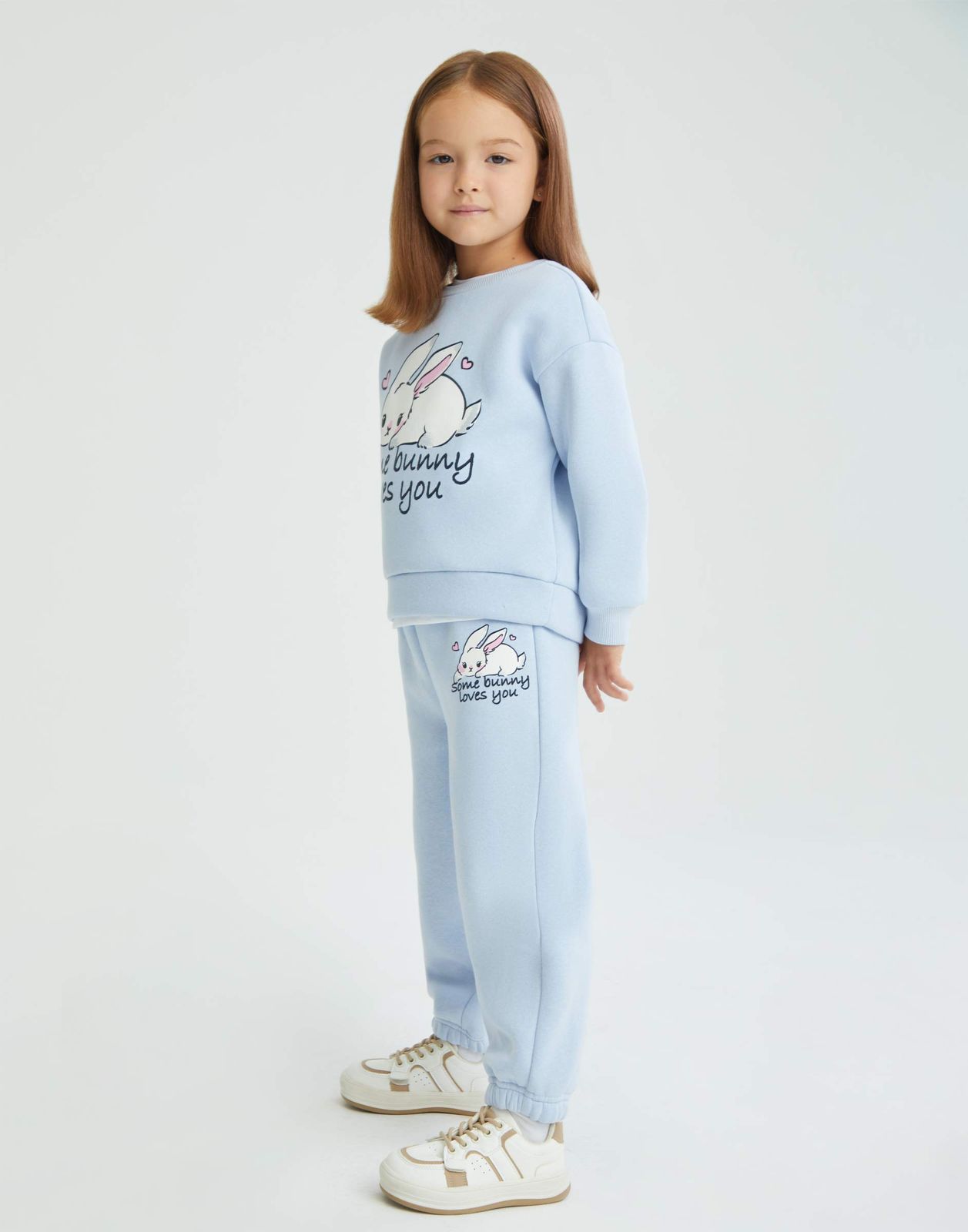

Спортивные брюки для девочки Gloria Jeans GAC024383 голубой 2-4г/104, GAC024383