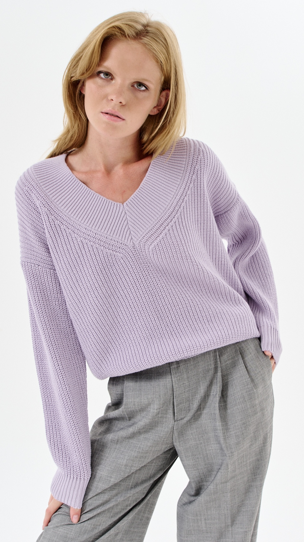 

Пуловер женский BonnyWool BW00203-1 фиолетовый XS/S, BW00204G-1