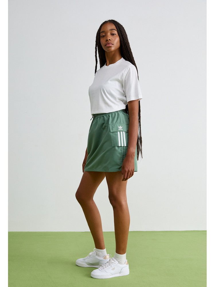 

Кроссовки женские Adidas Originals AD111A2M8 белые 42 EU, Белый, AD111A2M8