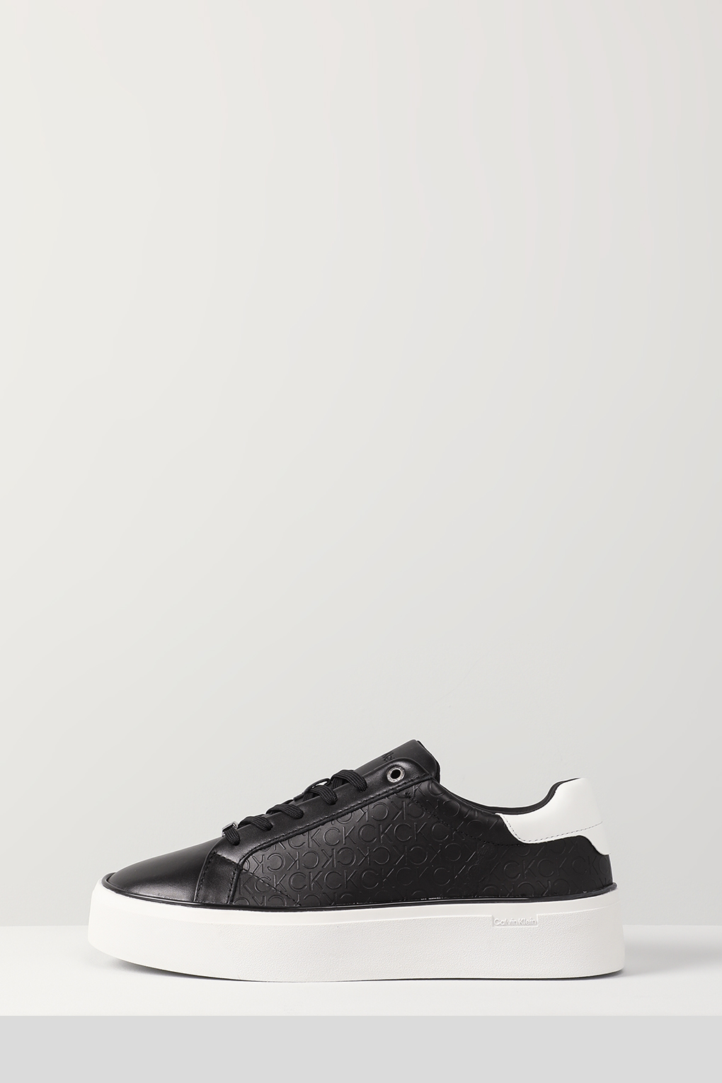 

Кеды женские Calvin Klein HW0HW01870 черные 40 EU, Черный, HW0HW01870