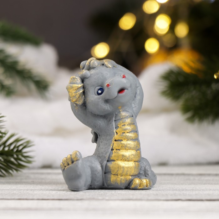 Фигурное мыло Мыльные штучки Дракончик гимнаст серое, 55гр