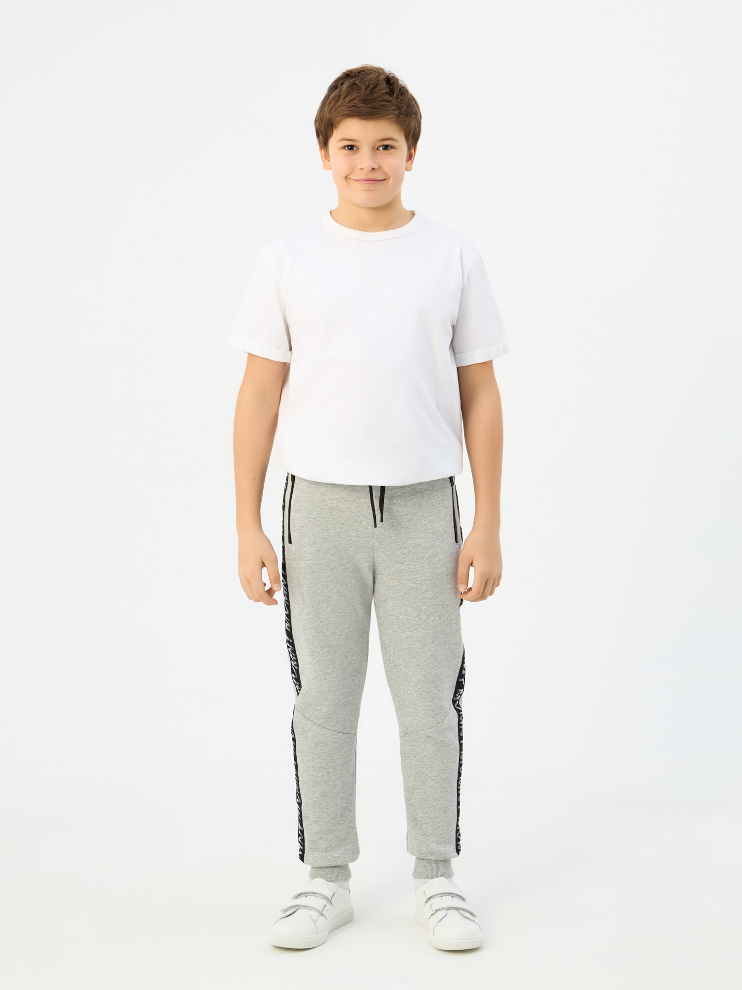 

Брюки детские для мальчиков H&M Joggers 0926831002 серые 152, Серый, Joggers