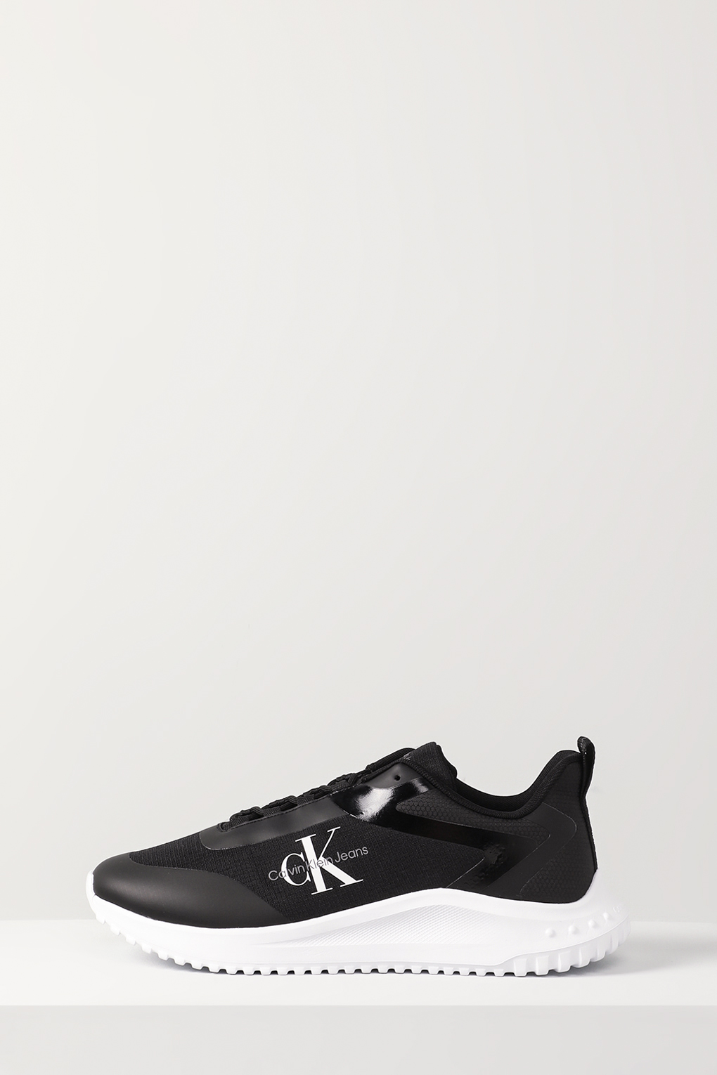

Кроссовки мужские Calvin Klein YM0YM00968 черные 46 EU, Черный, YM0YM00968