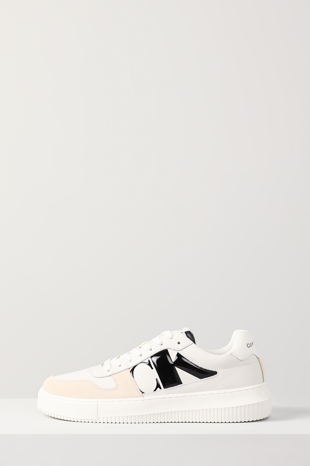 

Кеды мужские Calvin Klein YM0YM00897 белые 42 EU, Белый, YM0YM00897