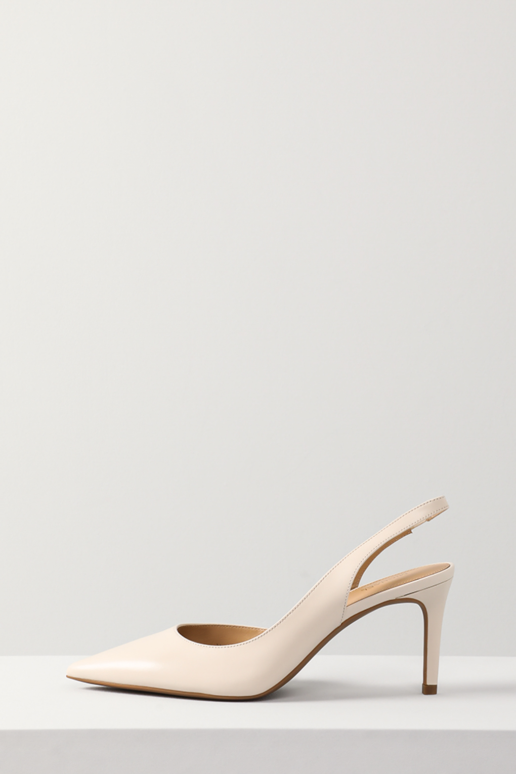 

Туфли женские Michael Kors 40R4HNMP1L бежевые 8 US, Бежевый, 40R4HNMP1L