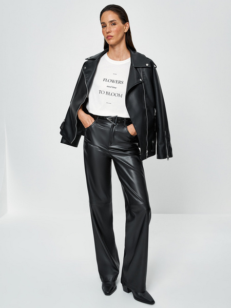 

Футболка женская ZARINA 3121637427 белая XS, Белый, 3121637427