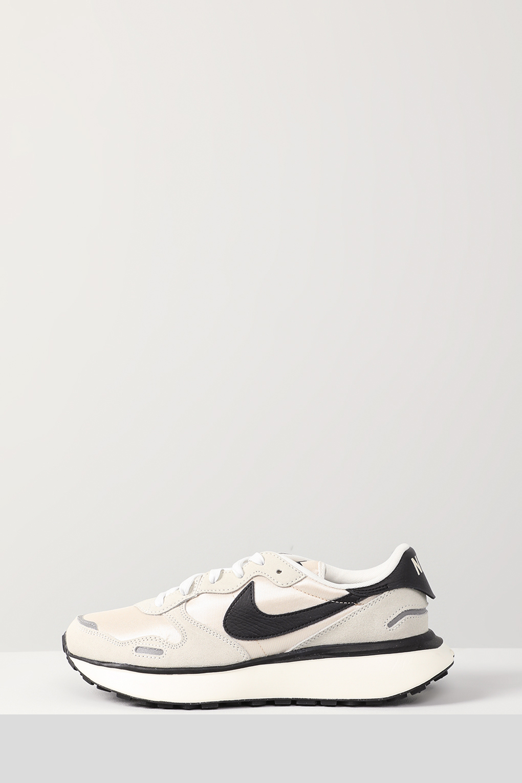 

Кроссовки женские Nike FD2196-100 бежевые 8 US, Бежевый, FD2196-100